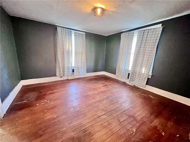 $60,000 | 217 West 1st Street, Cherryvale, KS 67335