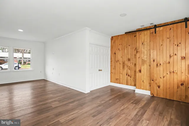 $3,250 | 312 East Gordon Street, Sterling, VA 20164