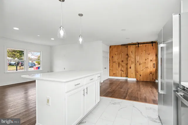 $3,250 | 312 East Gordon Street, Sterling, VA 20164