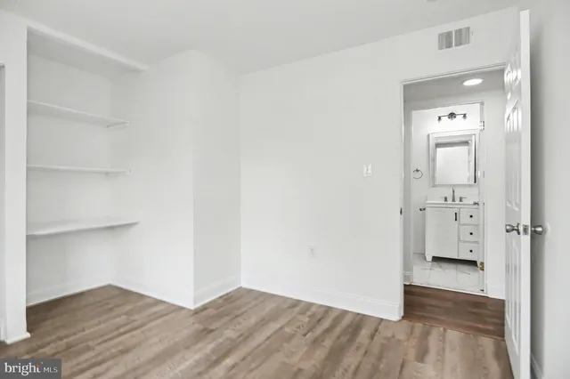 $3,250 | 312 East Gordon Street, Sterling, VA 20164