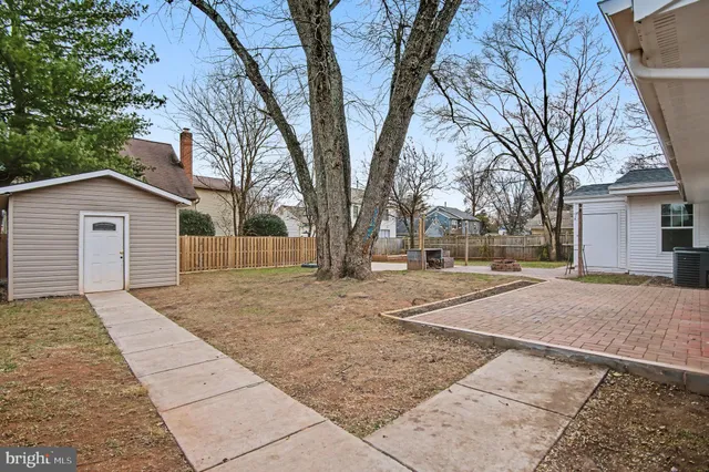 $3,250 | 312 East Gordon Street, Sterling, VA 20164