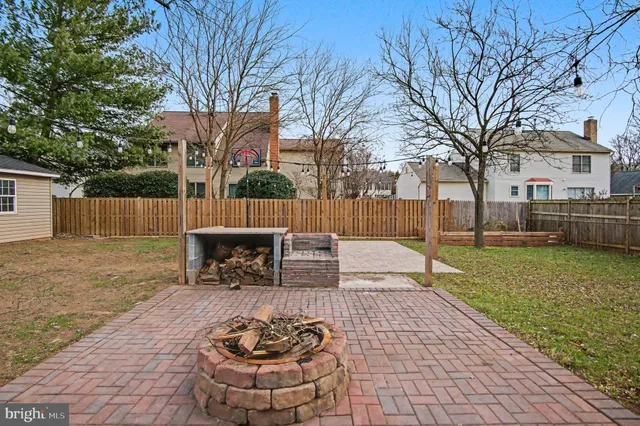 $3,250 | 312 East Gordon Street, Sterling, VA 20164