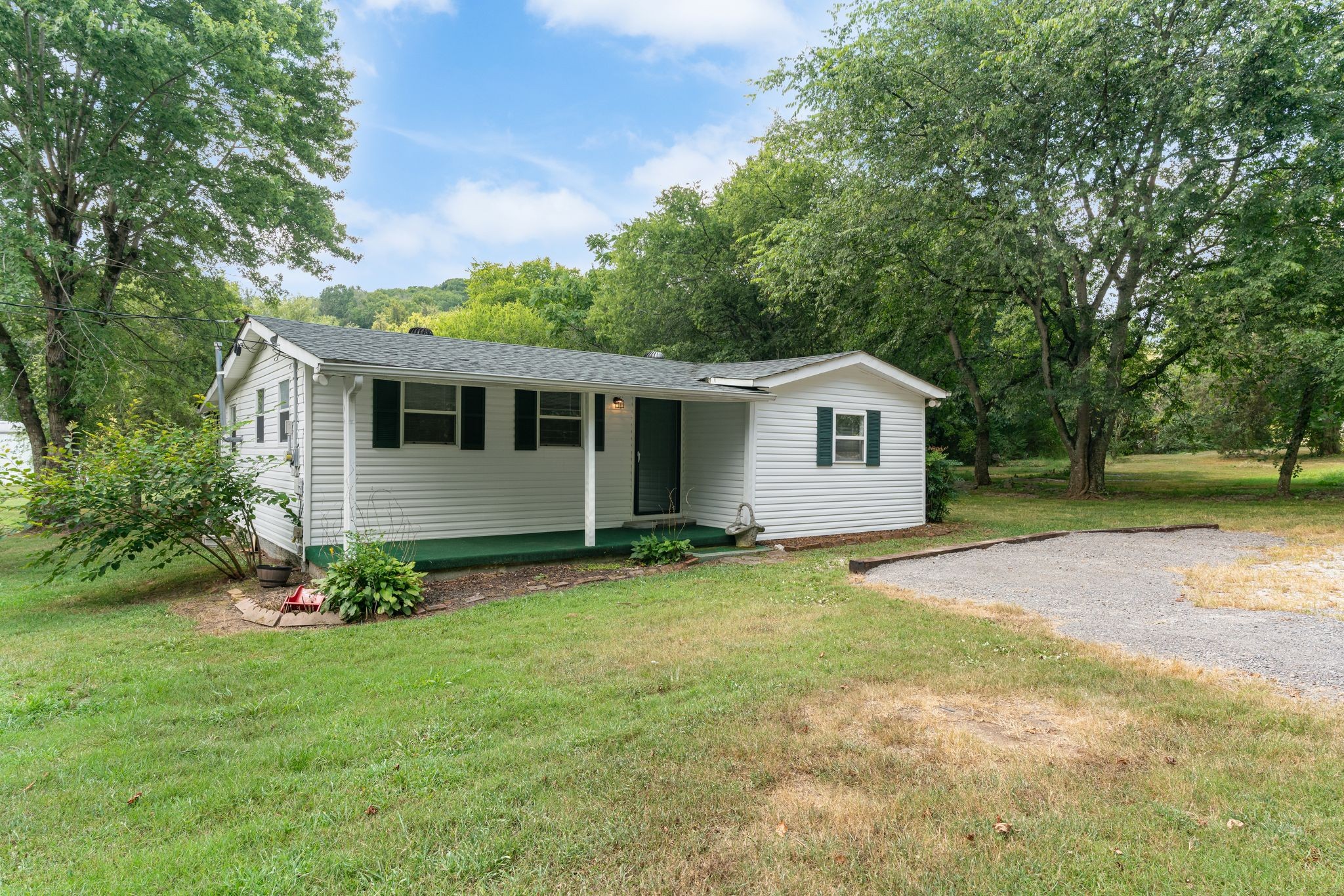 11 Beasley Bend Road Riddleton, TN 37151 - Photo 3 of 24