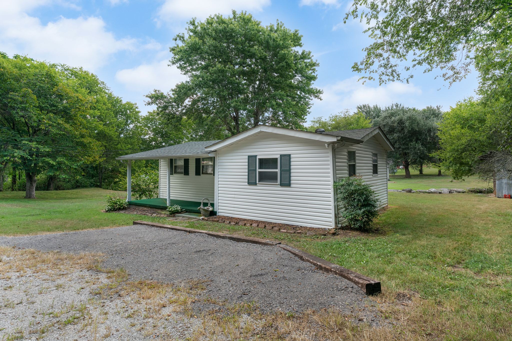 11 Beasley Bend Road Riddleton, TN 37151 - Photo 4 of 24