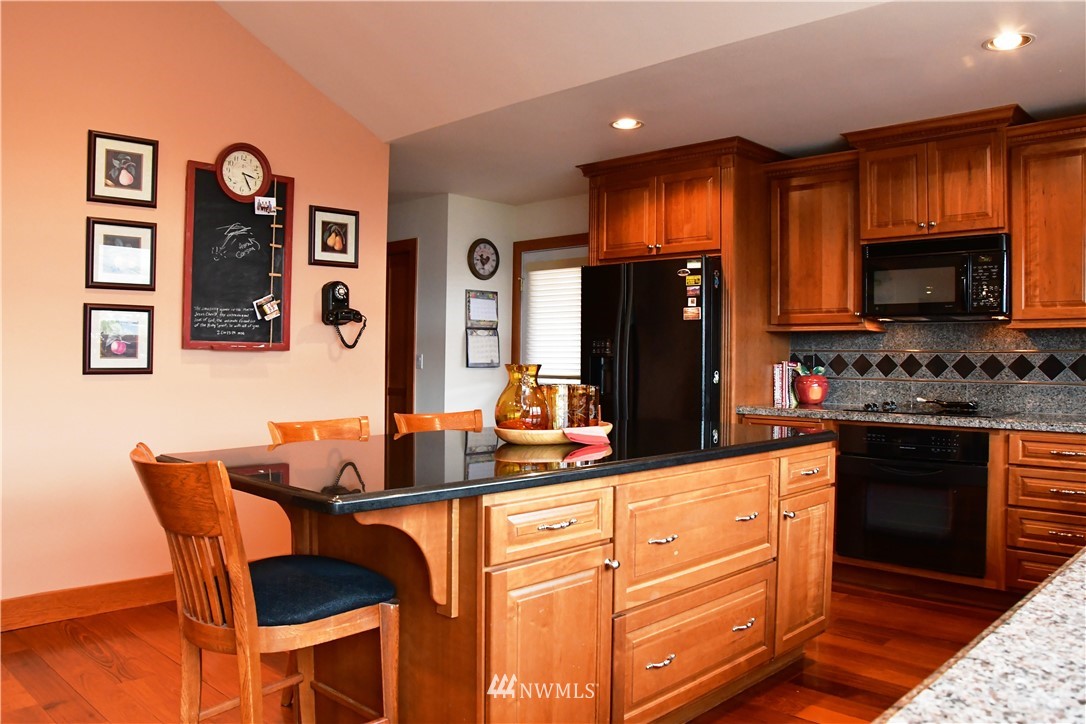 900 West Parkview Road Chelan, WA 98816 - Photo 11 of 25 Gallery Image 11