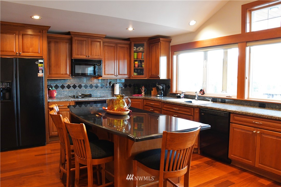 900 West Parkview Road Chelan, WA 98816 - Photo 10 of 25 Gallery Image 10