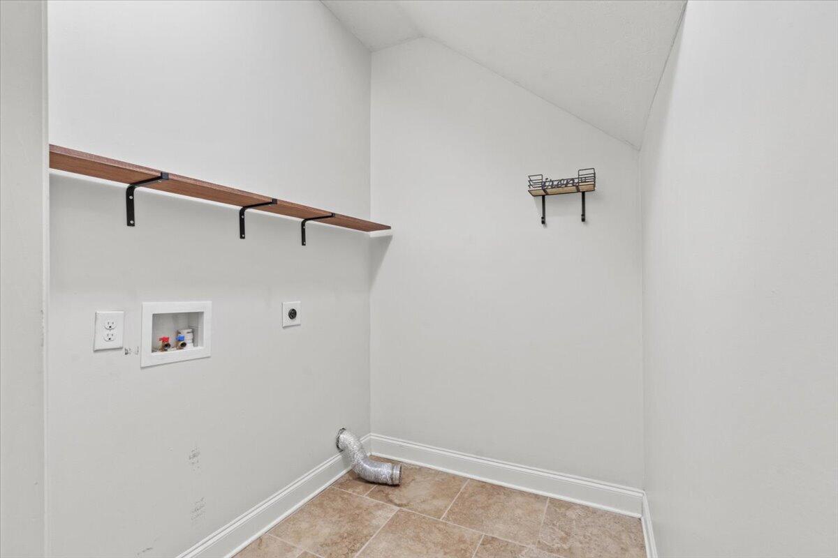 3915 Berkshire Way Grovetown, GA 30813 - Photo 33 of 36 33-Laundry