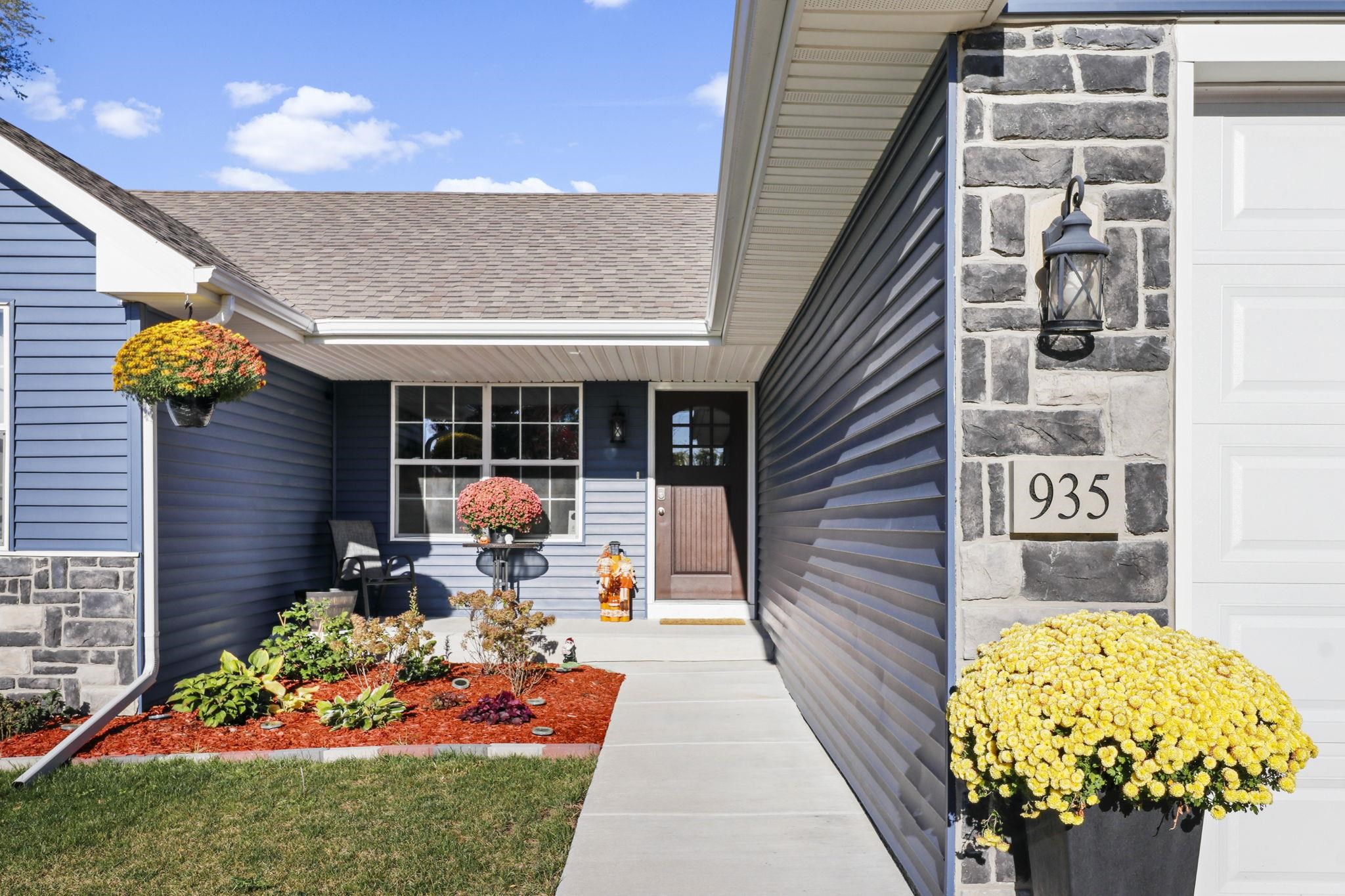 935 Rogers Street Milton, WI 53563 - Photo 4 of 49