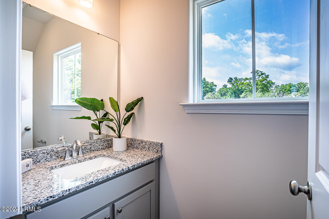240 Weathersbee Street Ridgeland, SC 29936 - Photo 20 of 36 21 Powder room
