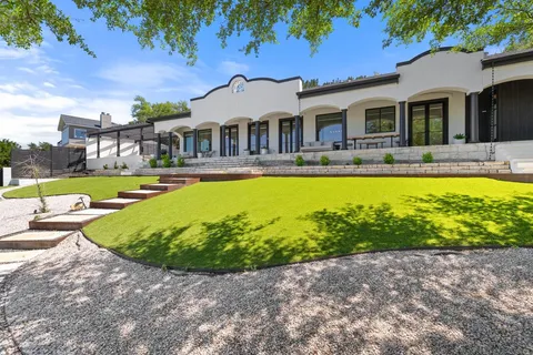 $1,275,000 | 401 Rogart Drive, Spicewood, TX 78669