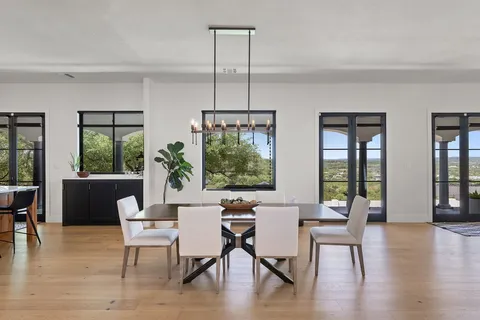 $1,275,000 | 401 Rogart Drive, Spicewood, TX 78669