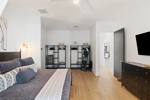 $1,275,000 | 401 Rogart Drive, Spicewood, TX 78669