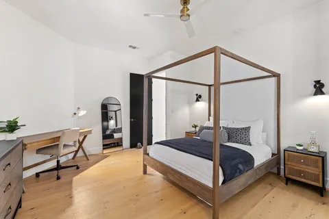 $1,275,000 | 401 Rogart Drive, Spicewood, TX 78669