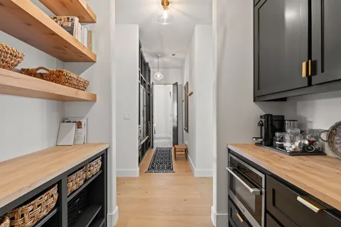 $1,275,000 | 401 Rogart Drive, Spicewood, TX 78669