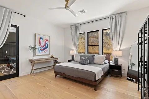 $1,275,000 | 401 Rogart Drive, Spicewood, TX 78669