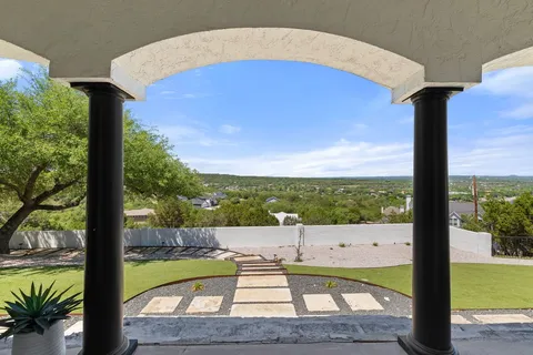 $1,275,000 | 401 Rogart Drive, Spicewood, TX 78669