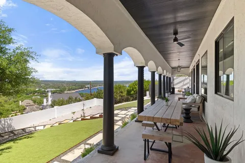 $1,275,000 | 401 Rogart Drive, Spicewood, TX 78669