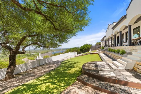 $1,275,000 | 401 Rogart Drive, Spicewood, TX 78669