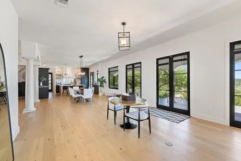 $1,275,000 | 401 Rogart Drive, Spicewood, TX 78669