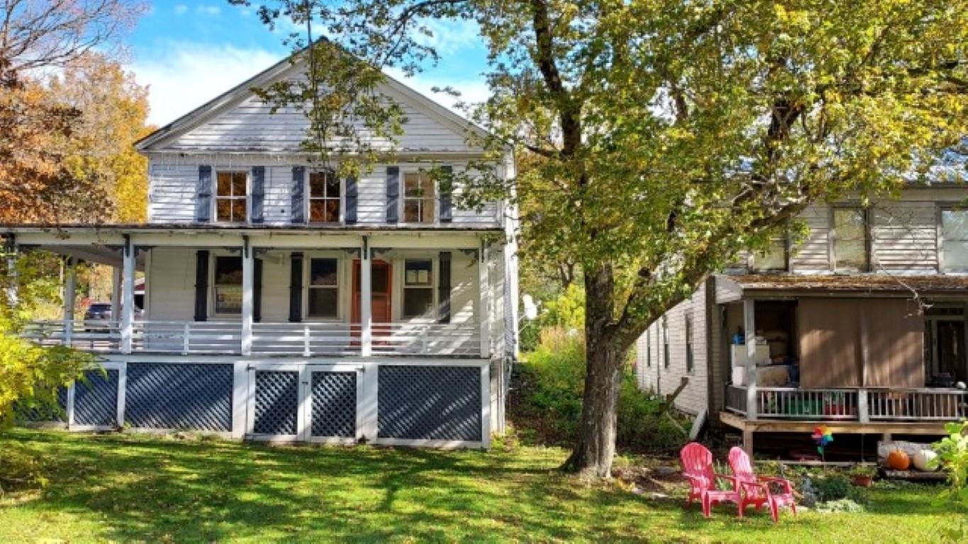 2830 Old Stage Road Benson, VT 05743 - Photo 3 of 32