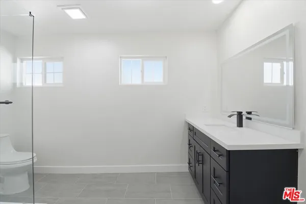 $999,999 | 431 South Tajauta Avenue, Compton, CA 90220