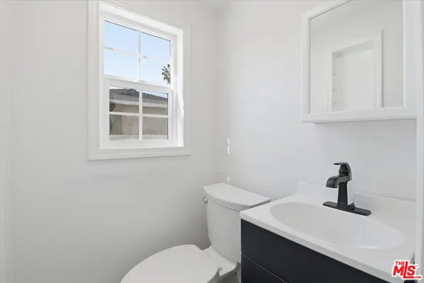 $999,999 | 431 South Tajauta Avenue, Compton, CA 90220