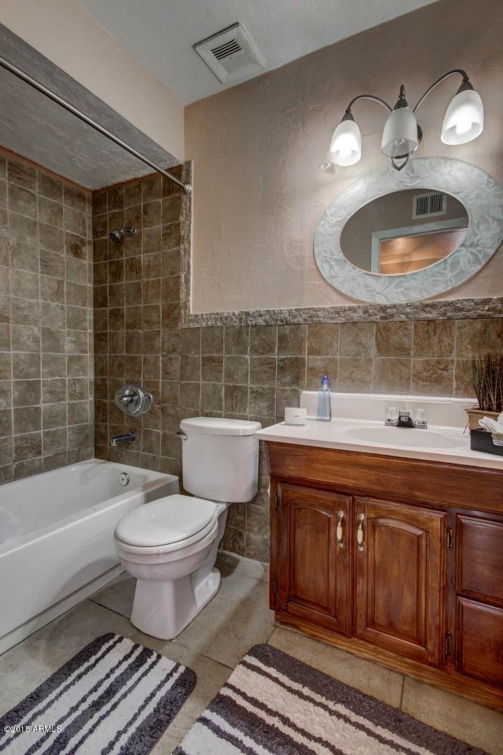 2326 East Cactus Road Phoenix, AZ 85022 - Photo 15 of 27 Hallway Bathroom