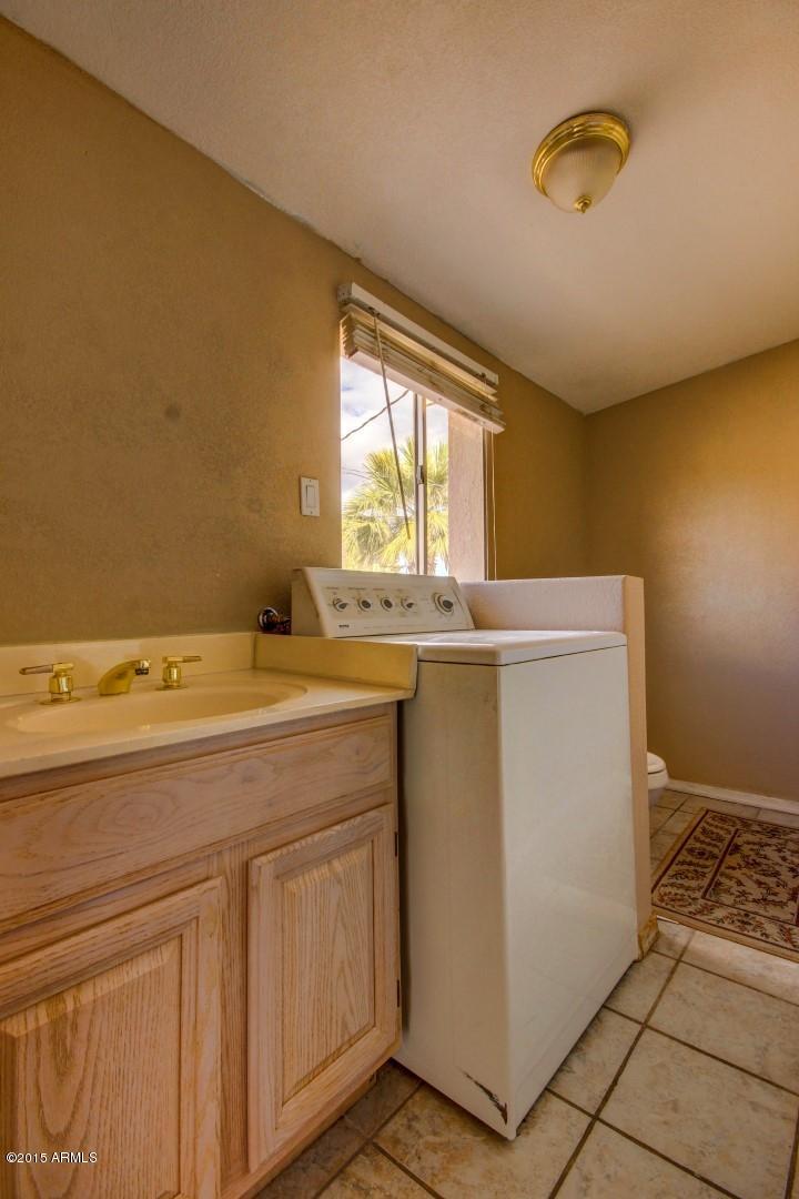 2326 East Cactus Road Phoenix, AZ 85022 - Photo 20 of 27 Laundry