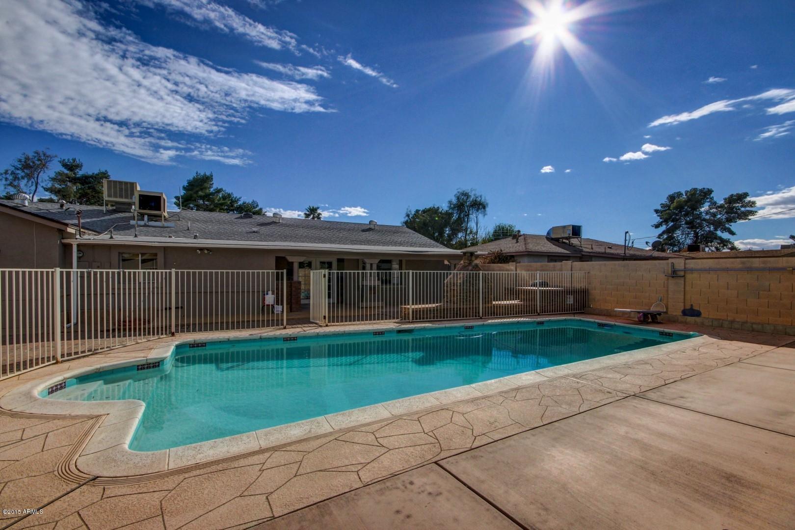 2326 East Cactus Road Phoenix, AZ 85022 - Photo 25 of 27 Diving Pool & Patio