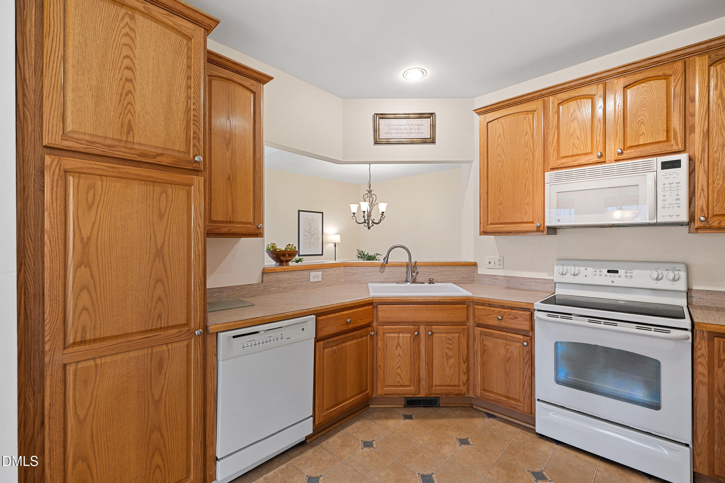 124 Braid Court Raleigh, NC 27603 - Photo 27 of 53 25 -124 braid ct, interior, kitchen