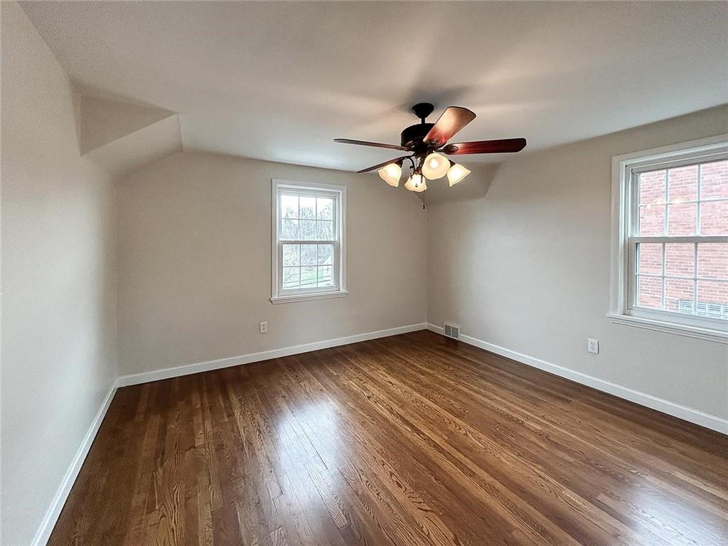 835 Geyer Road Pittsburgh, PA 15212 - Photo 12 of 25 Gallery Image 12