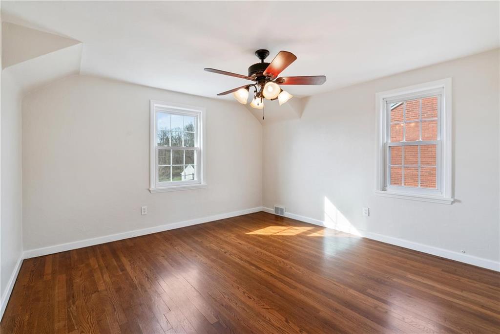 835 Geyer Road Pittsburgh, PA 15212 - Photo 17 of 25 Gallery Image 17