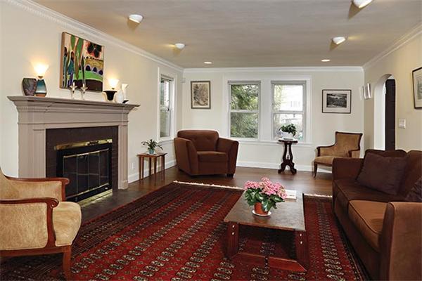 53 West Boulevard Road Newton, MA 02459 - Photo 3 of 6