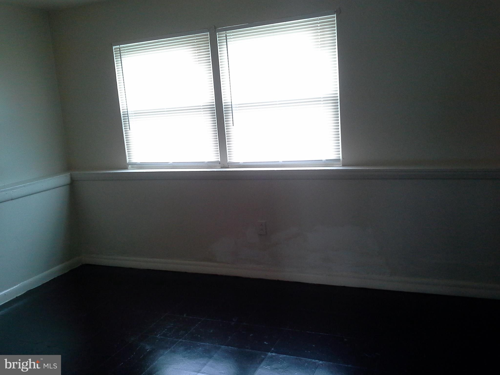 4209 Ridgewood Avenue Baltimore, MD 21215 - Photo 12 of 16