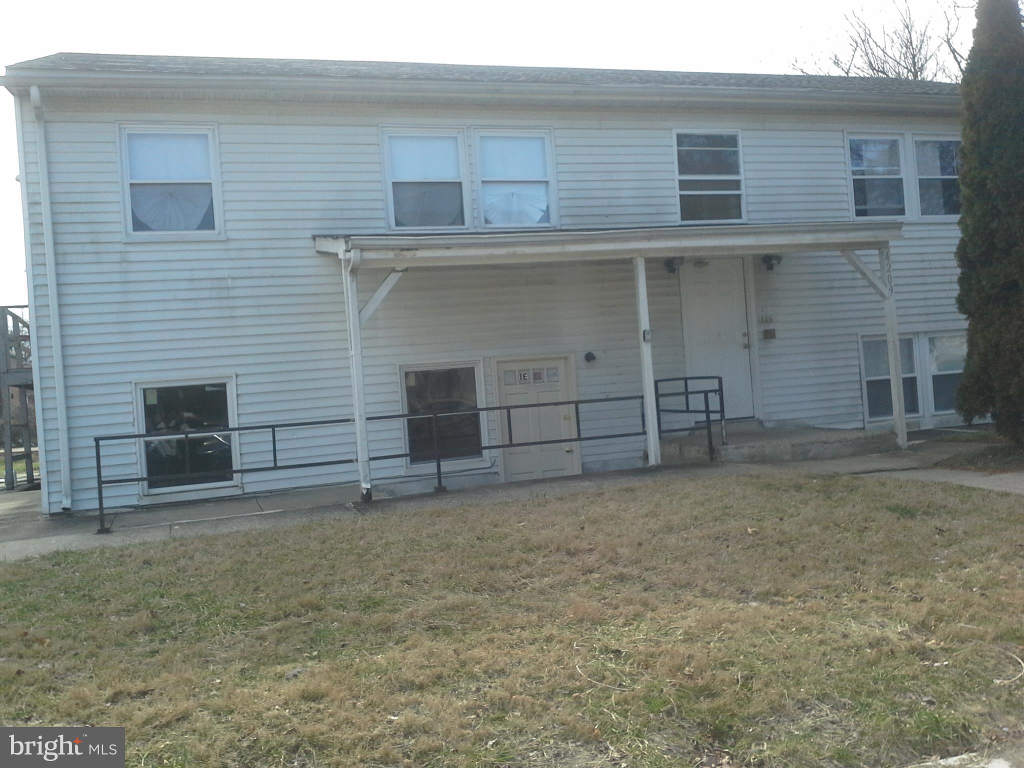 4209 Ridgewood Avenue Baltimore, MD 21215 - Photo 3 of 16