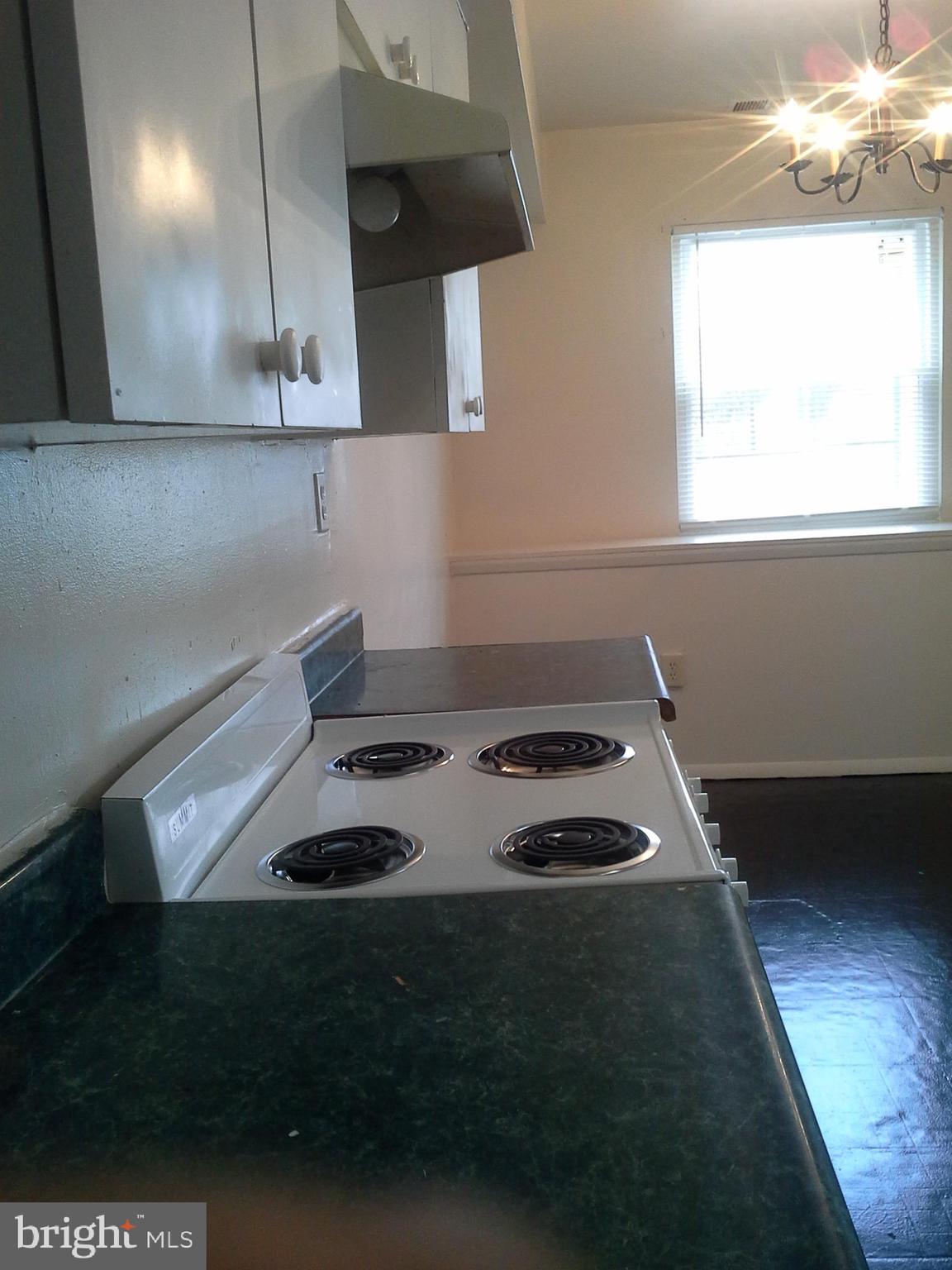 4209 Ridgewood Avenue Baltimore, MD 21215 - Photo 6 of 16