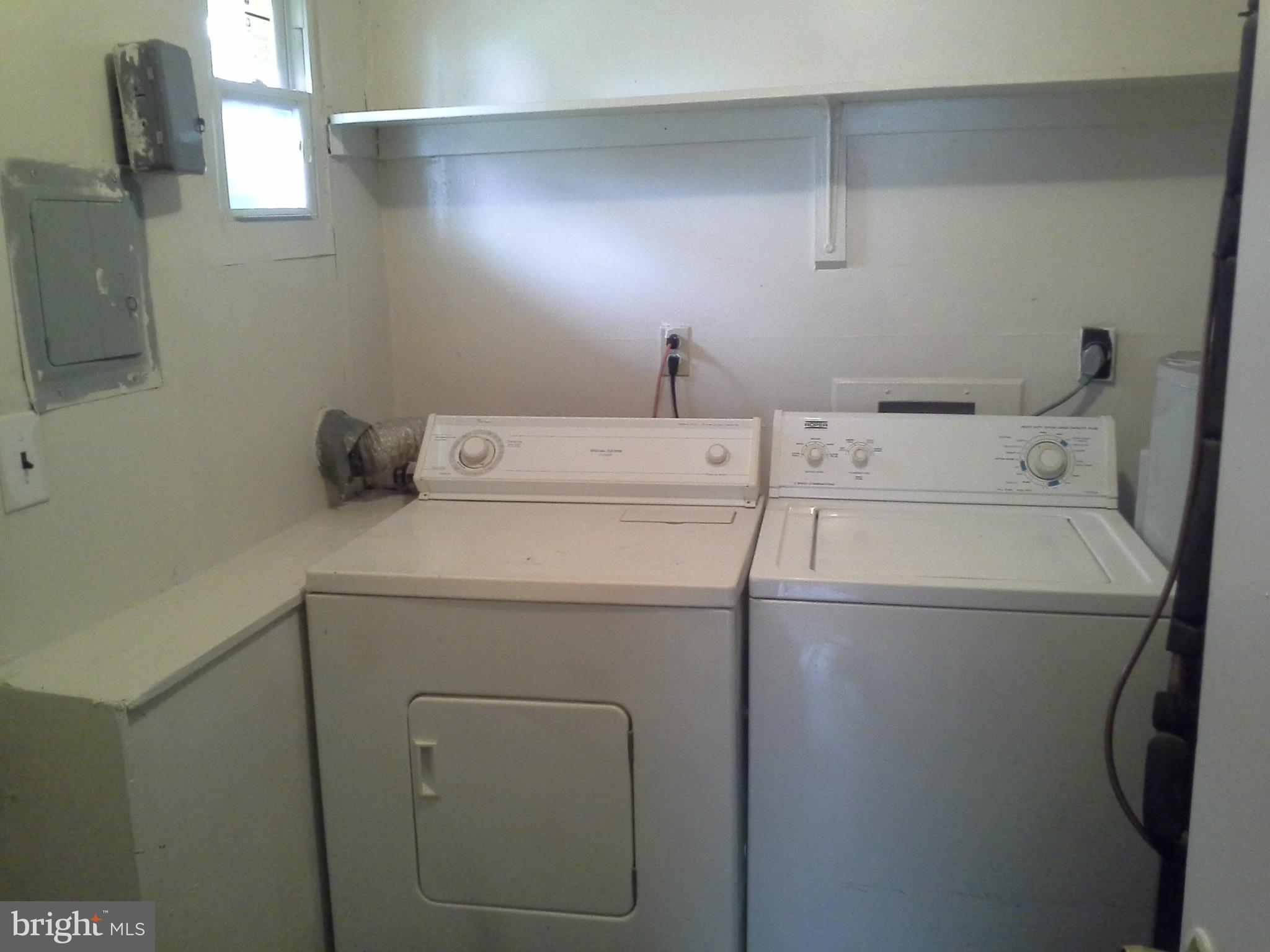 4209 Ridgewood Avenue Baltimore, MD 21215 - Photo 10 of 16