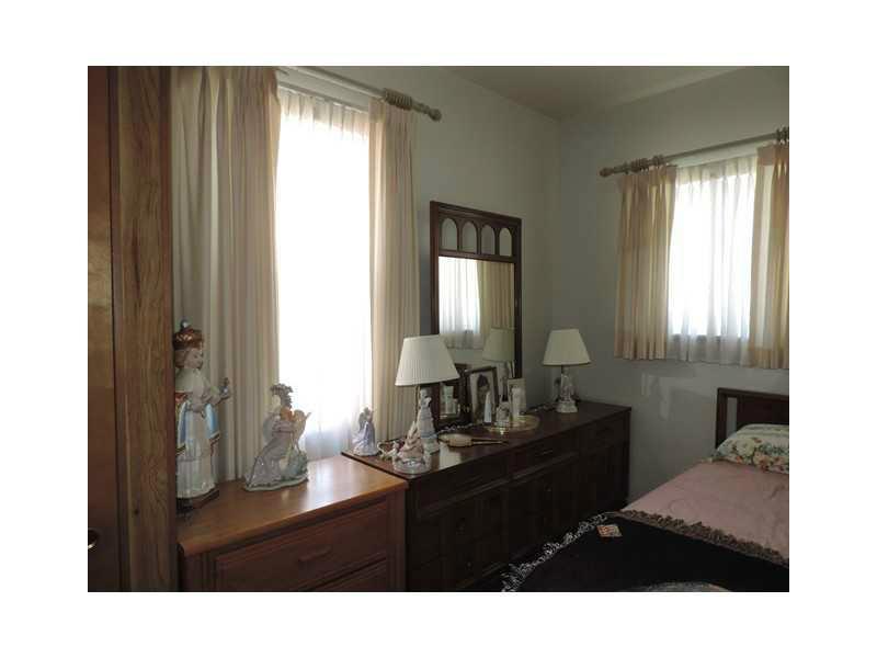 925 Hober Avenue McKees Rocks, PA 15136 - Photo 9 of 23 Bedroom. First Floor Second Bedroom
