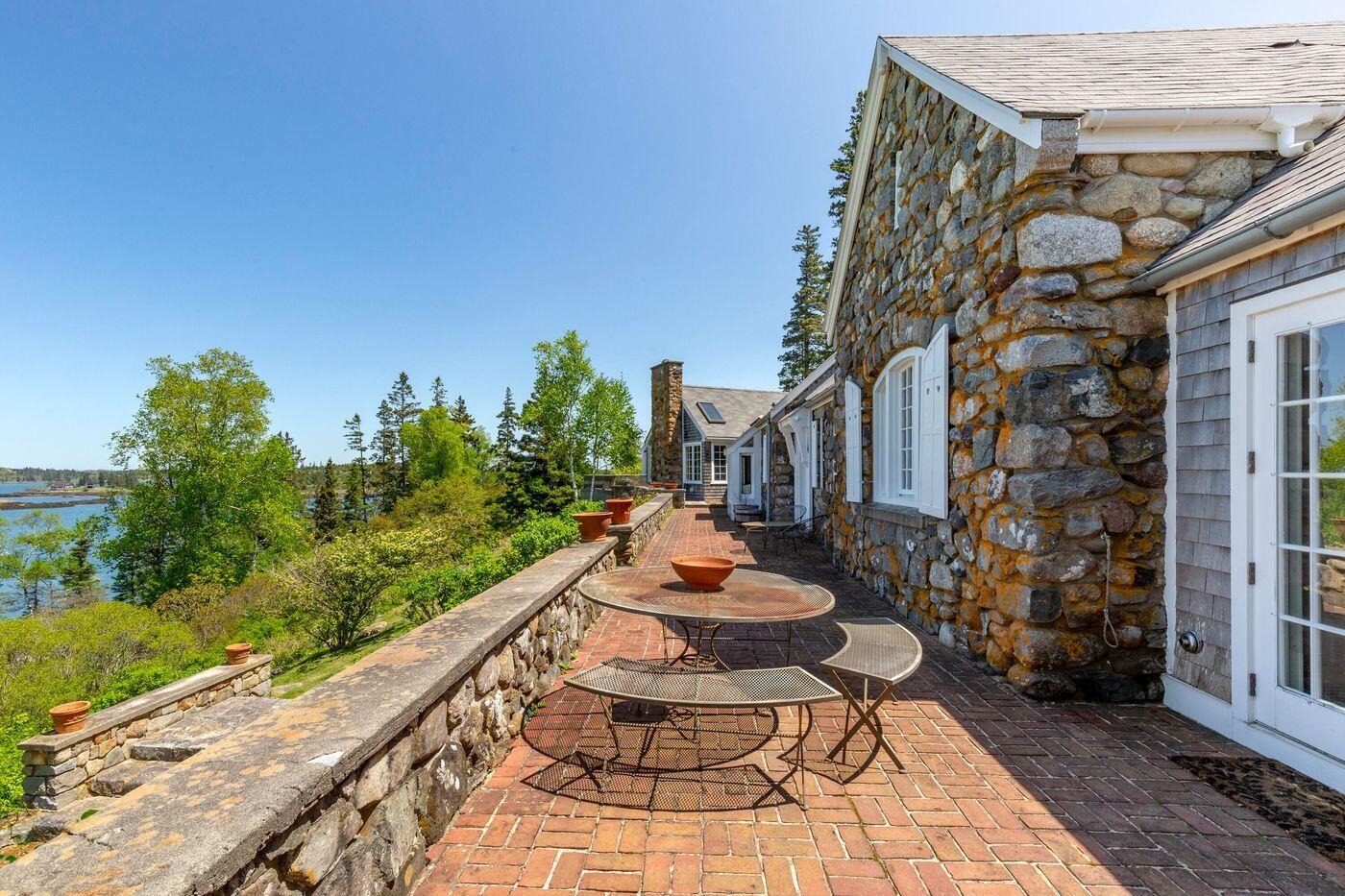 1392 North Haven Road Vinalhaven, ME 04863 - Photo 13 of 58 W13-ME2666_12