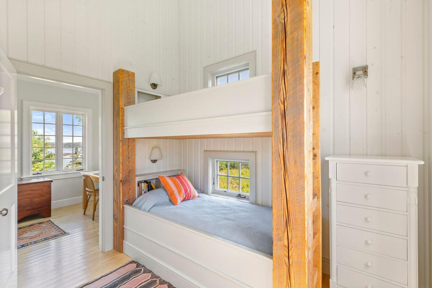 1392 North Haven Road Vinalhaven, ME 04863 - Photo 29 of 58 W29-ME2666_29