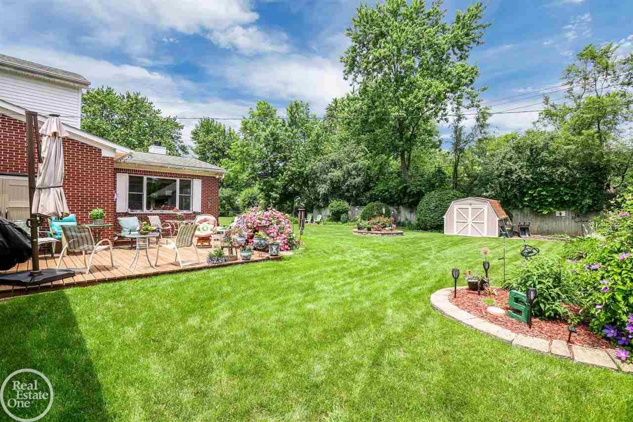 1500 North Renaud Road Grosse Pointe, MI 48236 - Photo 36 of 36 50057167-35.JPG