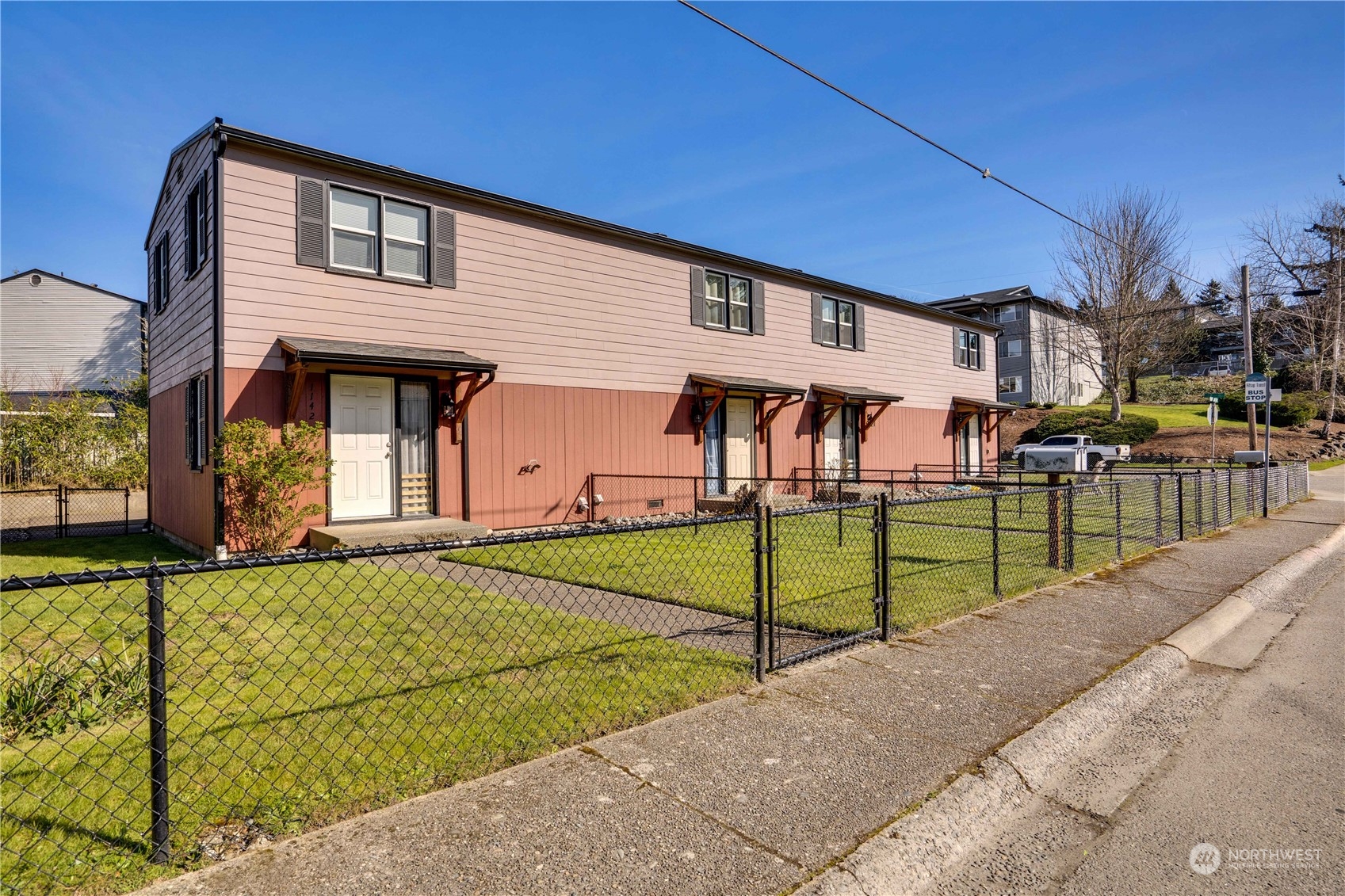 1146 Magnuson Way Bremerton, WA 98310 - Photo 1 of 31 Gallery Image 1