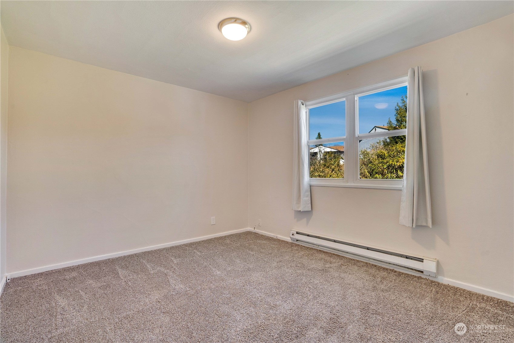 1146 Magnuson Way Bremerton, WA 98310 - Photo 16 of 31 Gallery Image 16