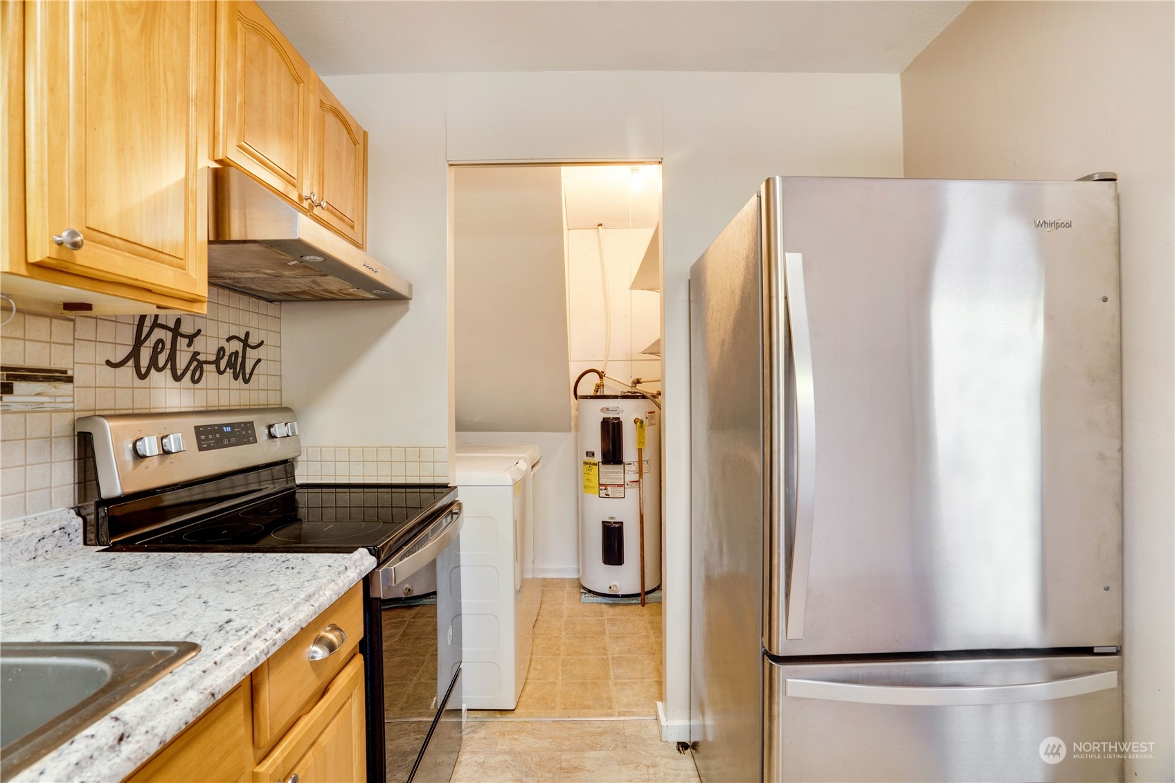 1146 Magnuson Way Bremerton, WA 98310 - Photo 7 of 31 Gallery Image 7