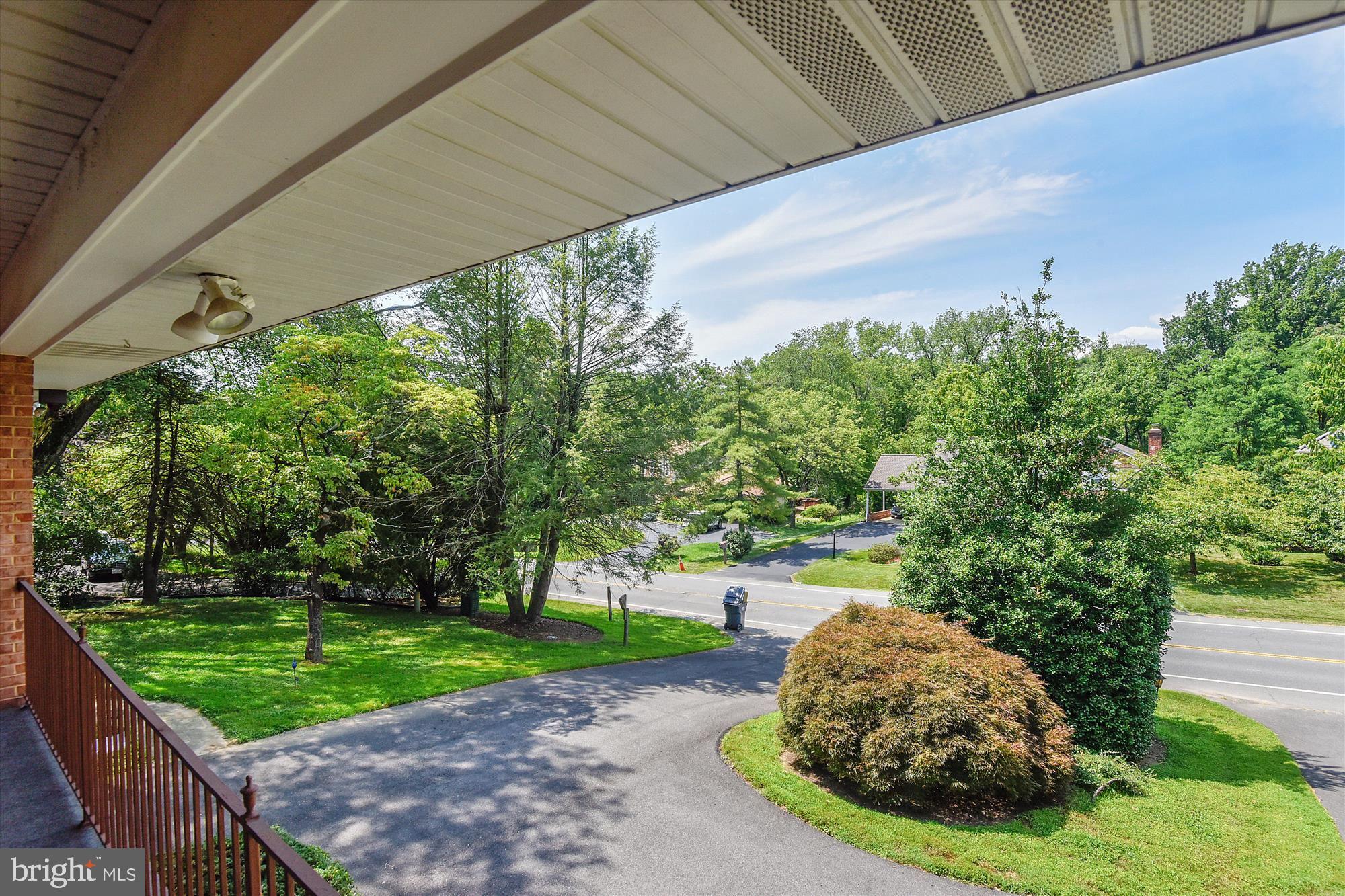 6029 Chesterbrook Road McLean, VA 22101 - Photo 13 of 56