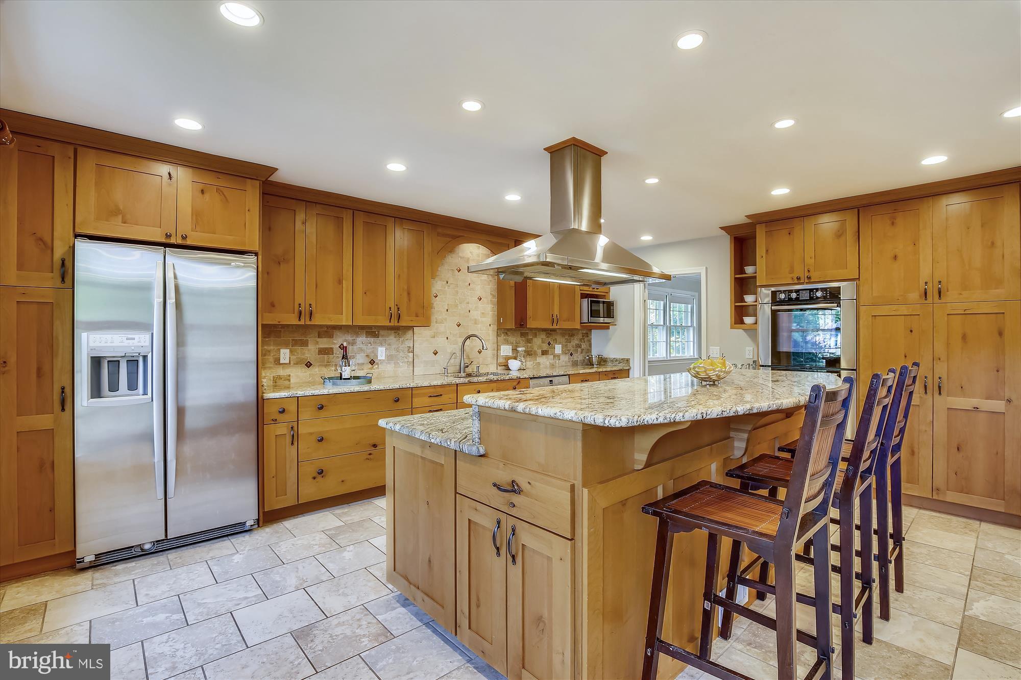 6029 Chesterbrook Road McLean, VA 22101 - Photo 3 of 56