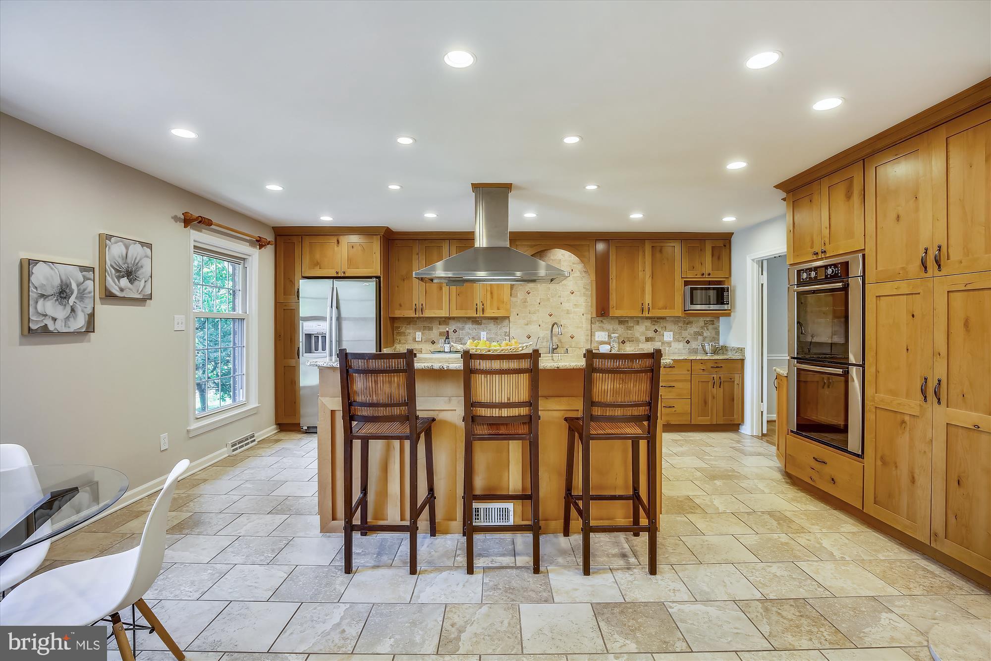 6029 Chesterbrook Road McLean, VA 22101 - Photo 8 of 56