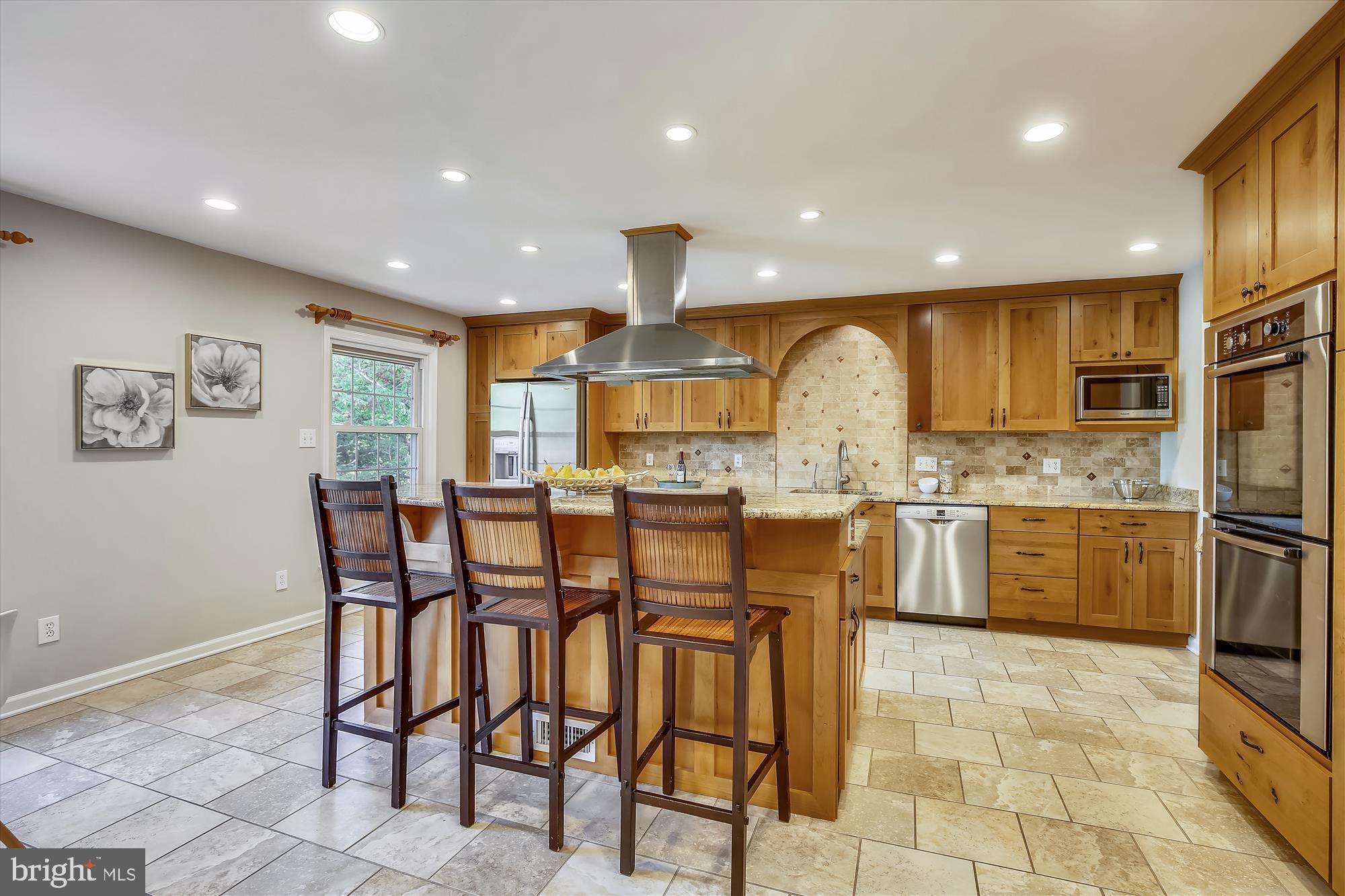 6029 Chesterbrook Road McLean, VA 22101 - Photo 10 of 56
