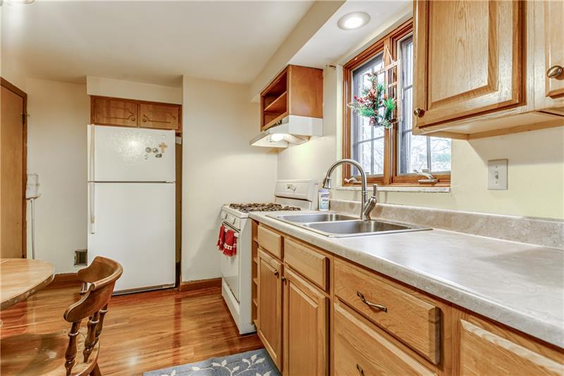 1007 McNeilly Road Pittsburgh, PA 15226 - Photo 11 of 25 Gallery Image 11