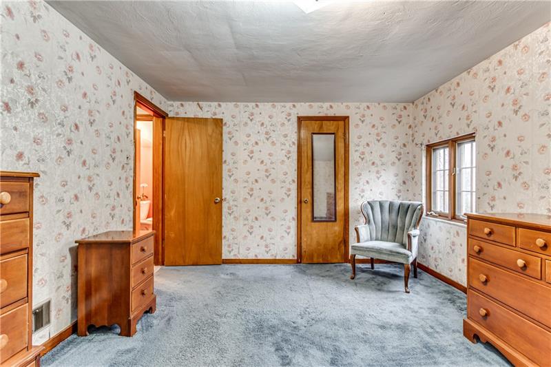1007 McNeilly Road Pittsburgh, PA 15226 - Photo 15 of 25 Gallery Image 15